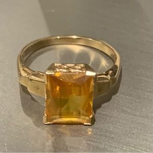 14k gold yellow topaz ring size 7.5-8